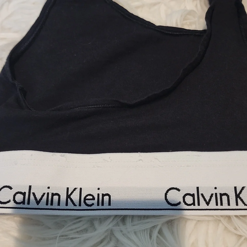 Calvin Klein Sports Bra
